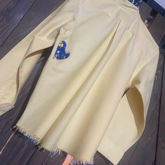 Polo by Ralph Lauren Pale Yellow Button-Down with Blue Floral Trim - Picture 3 of 6